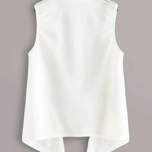 Vest - Picture 3 of 4